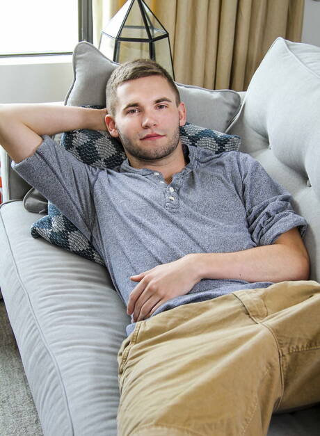 American pornstars beefcake Connor Maguire and otter Jack Radley fuck ass after blowjob