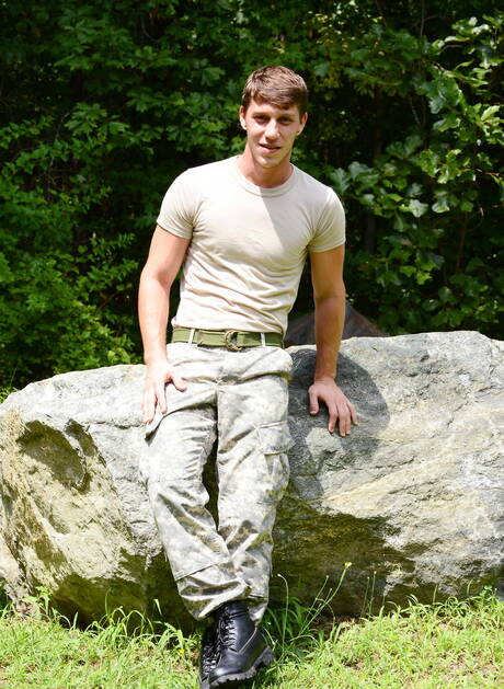 Gay Outdoor Pics
