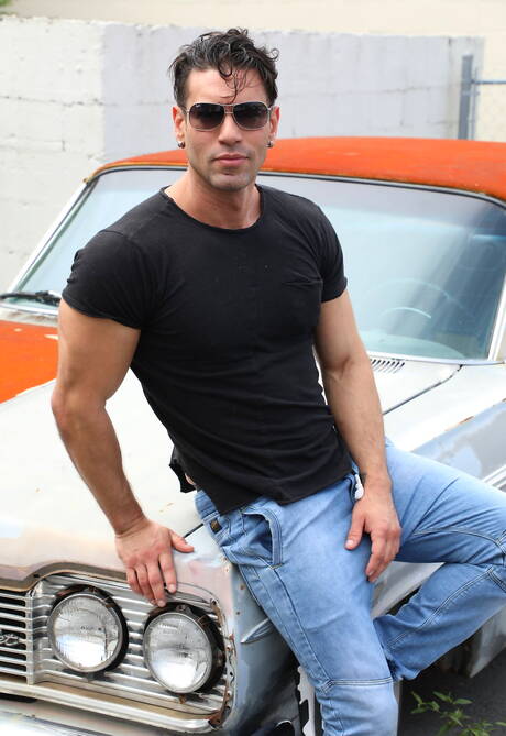 Two american dudes stud Alexander Garrett and otter Jay Donahue in hard anal sex outdoor