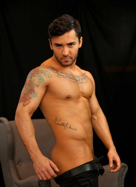 Latin muscular Bruno Bernal and spanish gay bear Denis Vega ride a cock with fisting