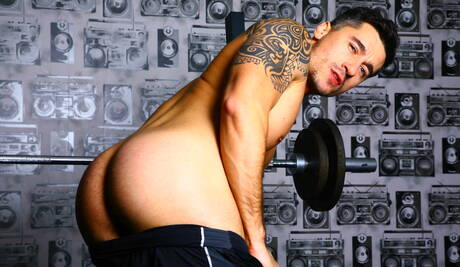 Slovak strongman Jay Roberts and canadian superstud Gabriel Clark banged each other