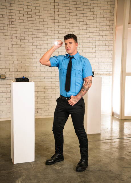 Hot american boys muscular Jj Knight and hunky guy Mateo Fernandez fuck after blowjob