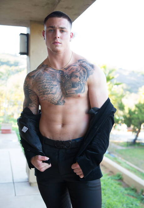 Muscle Gay Pics