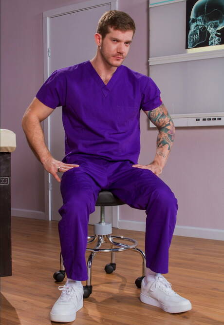 Australian otter Skippy Baxter and american hot twink Asher Devin have anal sex