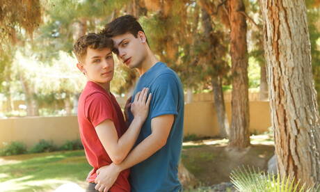 Gay Undressing Pics