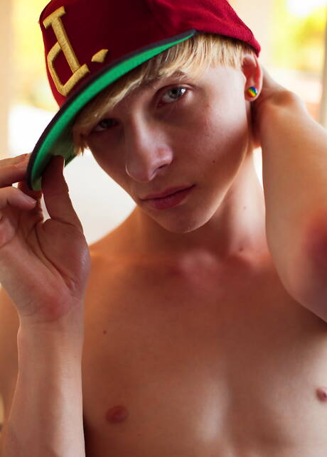 Blonde Gay Pics