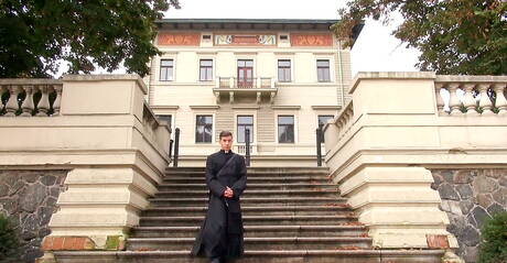 Czech strongman Kevin Warhol and hungarian superstud Joel Birkin in cock sucking scene outdoor