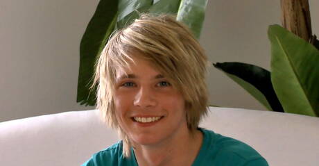 Well-built Simon jerk off his cock