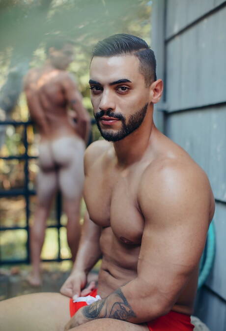 Two american dudes well-built Arad Winwin and stud Justin Matthews banged each other outside
