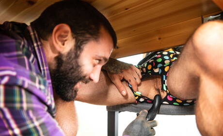 Canadian mature bear Markus Kage and canadian strongman Jeremy London in hot ass fuck action