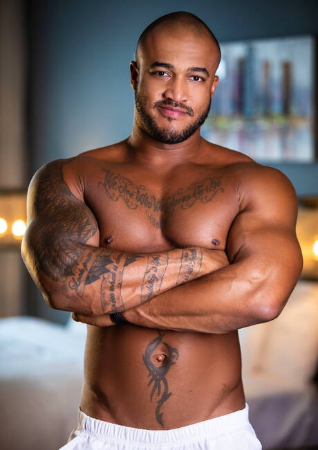 Ebony husky guy Jason Vario and  Shane Amari fuck interracial ass after sucking cock