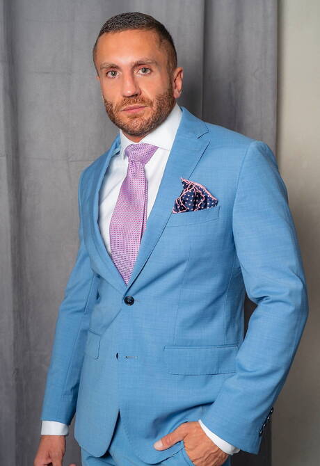 Stud Apolo Adri and latin muscular Emir Boscatto make a love in bathroom