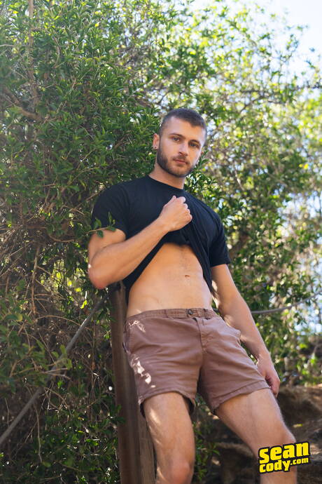 Naked Men Pics