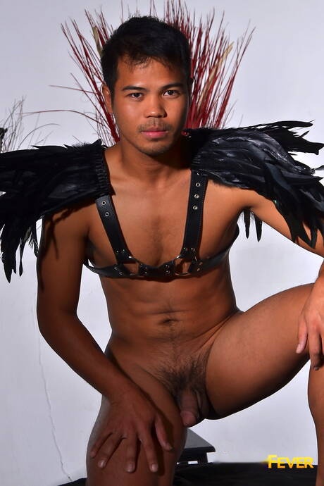 Well-built Jaycee and stud John Rene in cock sucking scene