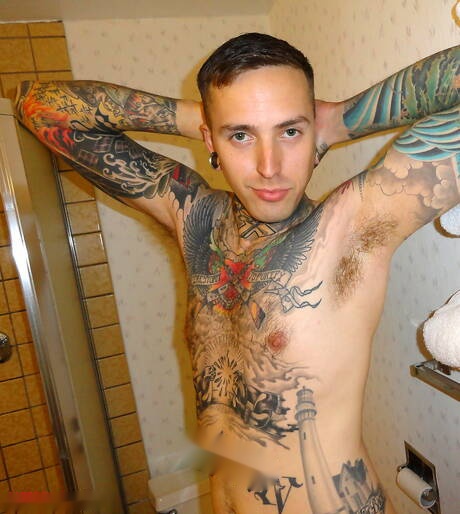 American young boy Ruckus shows a perfect body in shower
