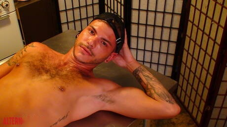 Husky guy Adam Moon and american husky guy Tristan Mathews have a good anal sex