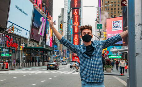 Two american boys young dude Angel Rivera and beautiful boy Avery Jones have a good sex outdoor