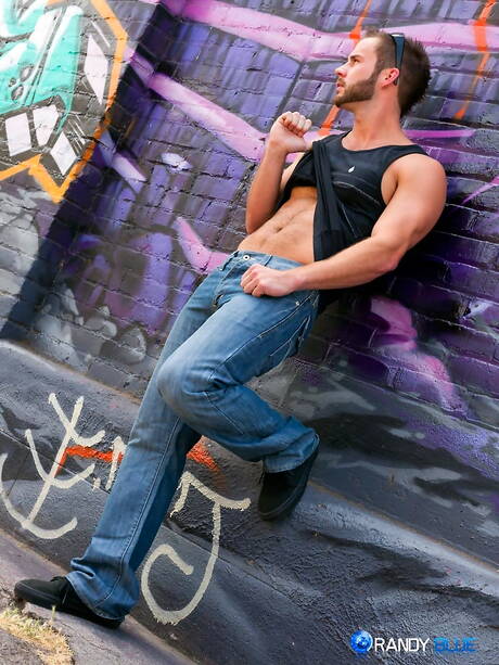 American stars husky guy Chris Bines and superstud Jordan Levine in cock sucking scene outside