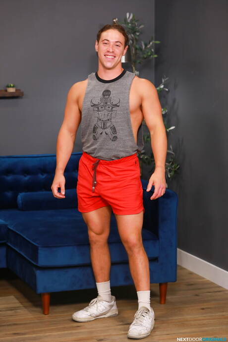 Hot american guys superstud Masyn Thorne and bodybuilder Kyle Fletcher have a hot couple scene