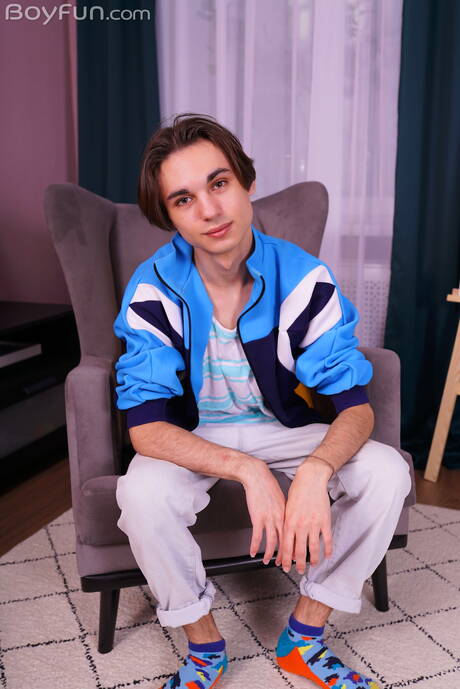 Young Leo Anderson jack off his cock